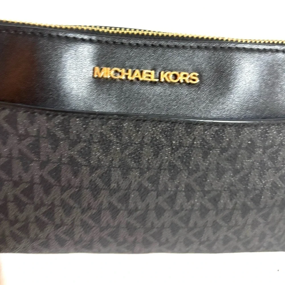Michael Kors Elegant Black Crossbody Bag
